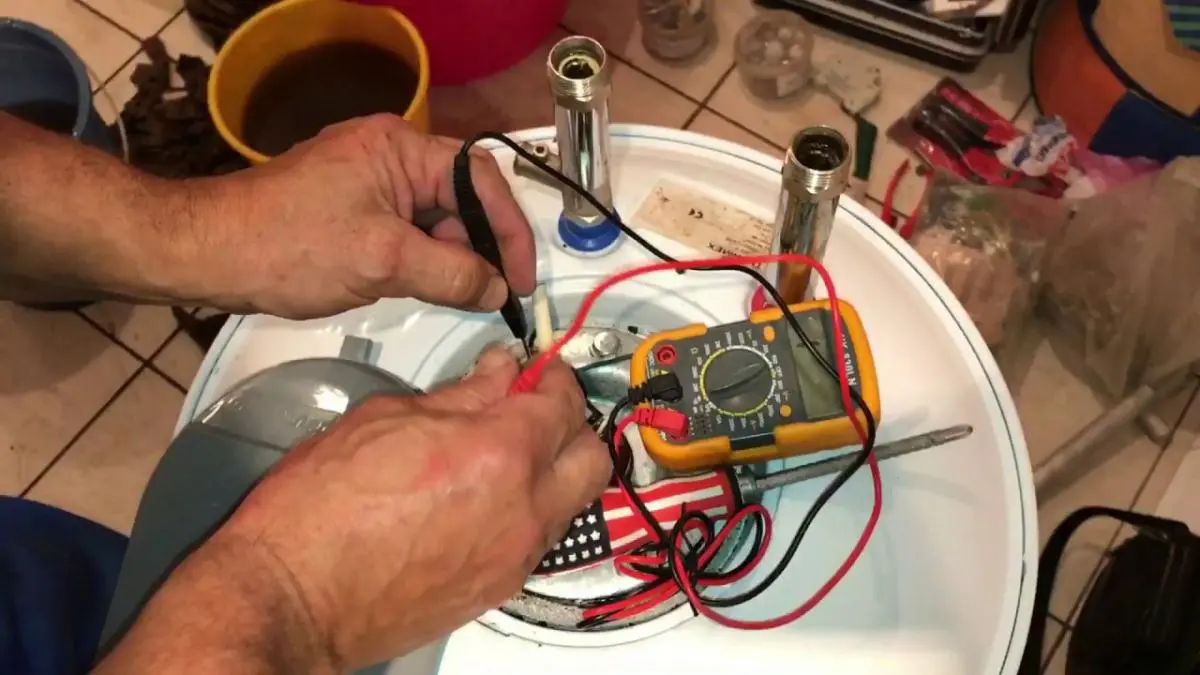 Ремонт водонагревателей Electrolux в Слободской — выгодная цена от 2370 руб., Мастер24